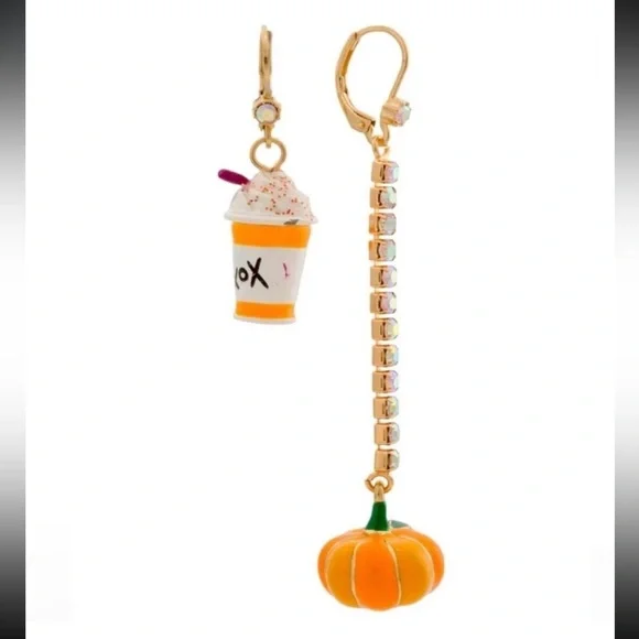 NWT Betsey Johnson Pumpkin Spice Coffee & Pumpkin Mismatch Drop Earrings - Picture 9 of 12